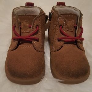 Toddler Boy Chestnut size 5 UGG Boots